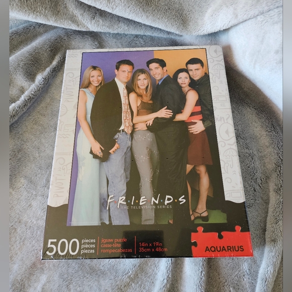 Aquarius Other - Friends The Television Series Aquarius 500 Piece Jigsaw Puzzle 14in x 19in